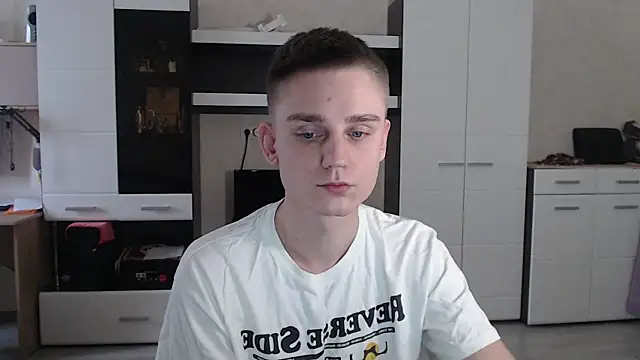 Snapshot of angryzan chatting on January 20, 2025, 10:40 am angryzan online show from January 20, 2025, 10:40 am