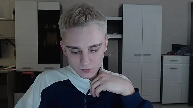 Snapshot of angryzan chatting on February 14, 2025, 10:38 am angryzan online show from February 14, 2025, 10:38 am