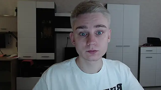 Snapshot of angryzan chatting on February 17, 2025, 4:53 am angryzan online show from February 17, 2025, 4:53 am