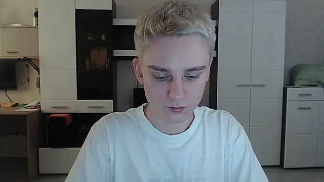 Snapshot of angryzan chatting on February 27, 2025, 6:07 am angryzan online show from February 27, 2025, 6:07 am