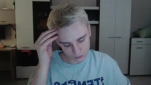 Snapshot of angryzan chatting on February 28, 2025, 7:37 am angryzan online show from February 28, 2025, 7:37 am