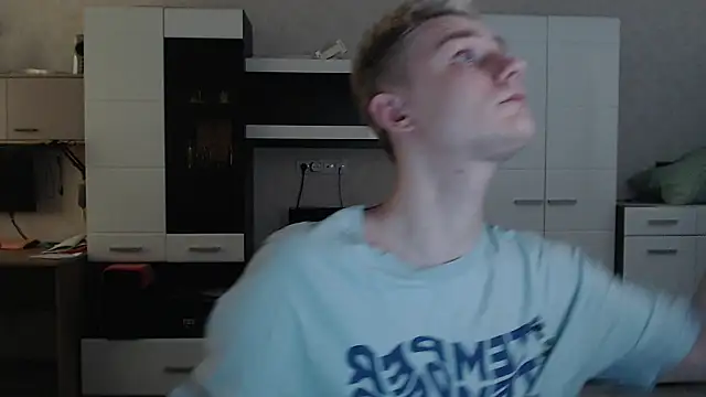 Snapshot of angryzan chatting on February 28, 2025, 10:41 am angryzan online show from February 28, 2025, 10:41 am