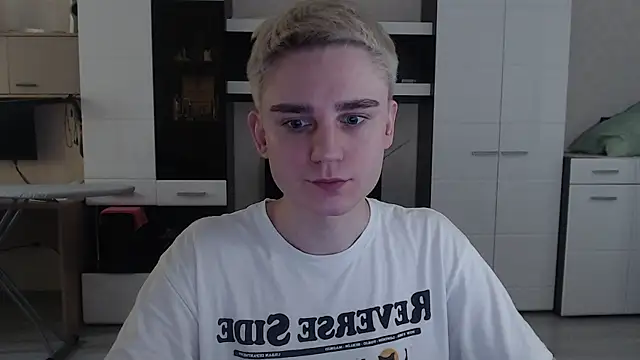 Snapshot of angryzan chatting on March 4, 2025, 7:41 am angryzan online show from March 4, 2025, 7:41 am