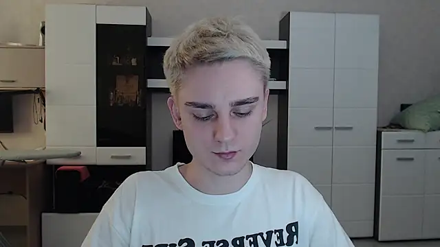 Snapshot of angryzan chatting on March 7, 2025, 7:52 am angryzan online show from March 7, 2025, 7:52 am