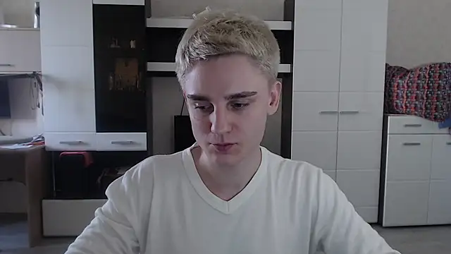 Snapshot of angryzan chatting on March 11, 2025, 11:44 am angryzan online show from March 11, 2025, 11:44 am