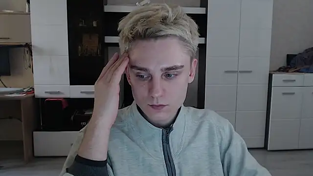 Snapshot of angryzan chatting on March 14, 2025, 10:39 am angryzan online show from March 14, 2025, 10:39 am