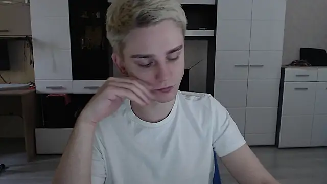 Snapshot of angryzan chatting on March 17, 2025, 7:13 am angryzan online show from March 17, 2025, 7:13 am