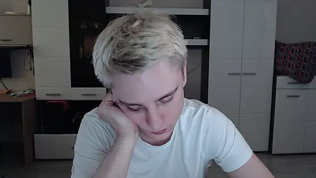 Snapshot of angryzan chatting on March 21, 2025, 7:00 am angryzan online show from March 21, 2025, 7:00 am