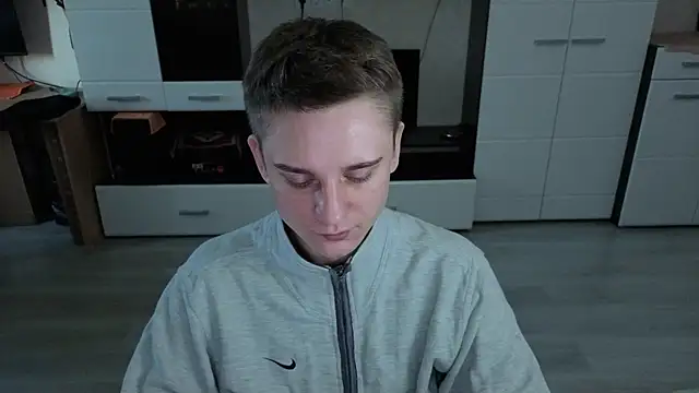 angryzan online show from November 27, 2025, 4:58 am