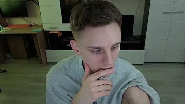 angryzan online show from February 4, 2026, 8:31 am