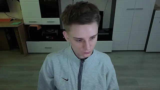 angryzan online show from February 11, 2026, 6:07 am