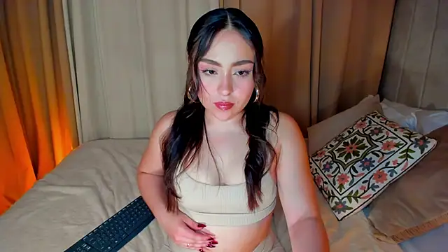 SofiMeza online show from February 22, 2025, 3:47 pm