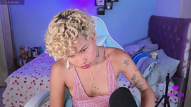 Snapshot of Peggy_Funn chatting on January 4, 2025, 9:52 pm Peggy Funn online show from January 4, 2025, 9:52 pm