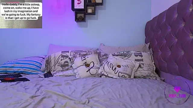 Snapshot of Peggy_Funn chatting on January 7, 2025, 4:39 am Peggy Funn online show from January 7, 2025, 4:39 am