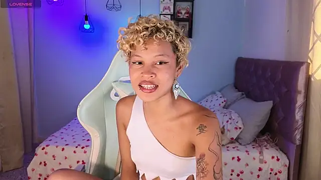 Snapshot of Peggy_Funn chatting on January 23, 2025, 9:29 pm Peggy Funn online show from January 23, 2025, 9:29 pm