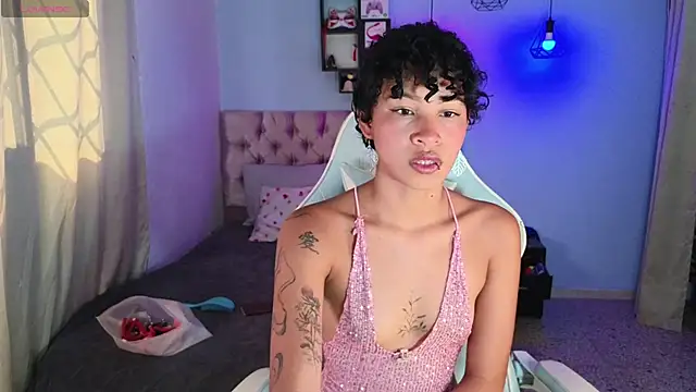 Snapshot of Peggy_Funn chatting on February 25, 2025, 6:31 pm Peggy Funn online show from February 25, 2025, 6:31 pm