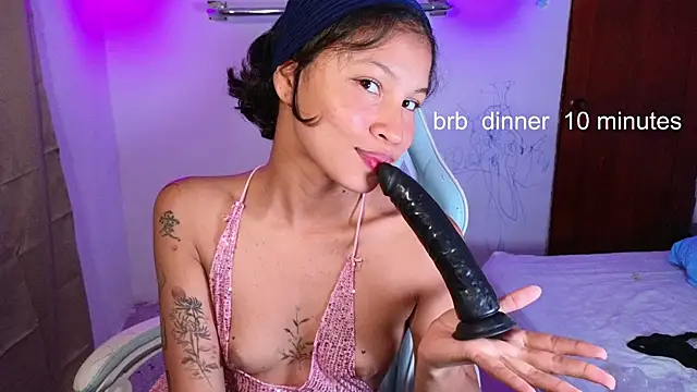 Snapshot of Peggy_Funn chatting on September 10, 2025, 12:43 am Peggy Funn online show from September 10, 2025, 12:43 am