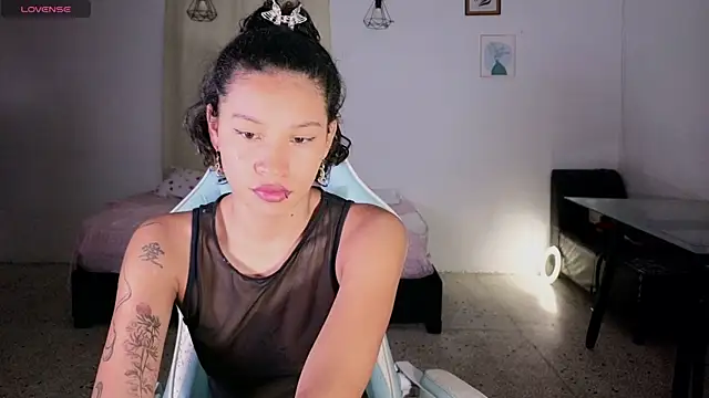 Snapshot of Peggy_Funn chatting on October 2, 2025, 2:07 am Peggy Funn online show from October 2, 2025, 2:07 am