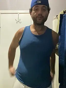 Snapshot of 817raul chatting on September 11, 2025, 8:14 am 817raul online show from September 11, 2025, 8:14 am