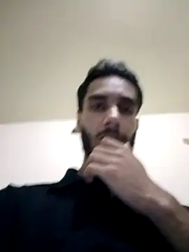 jhon01000 online show from May 18, 2026, 3:57 am
