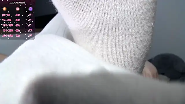 MakiimaStar online show from October 25, 2025, 4:42 am