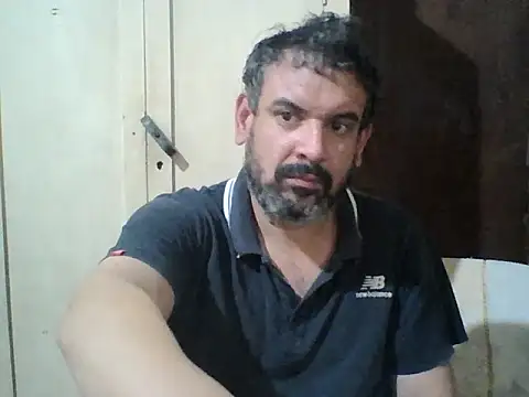 Rodrigo happy online show from October 23, 2025, 1:49 am