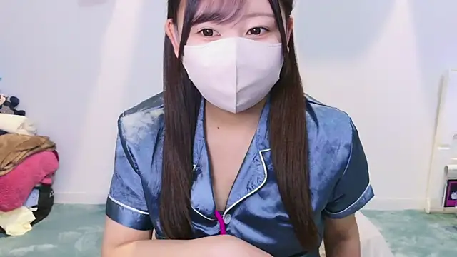 YUTSU KI online show from December 10, 2024, 4:06 pm