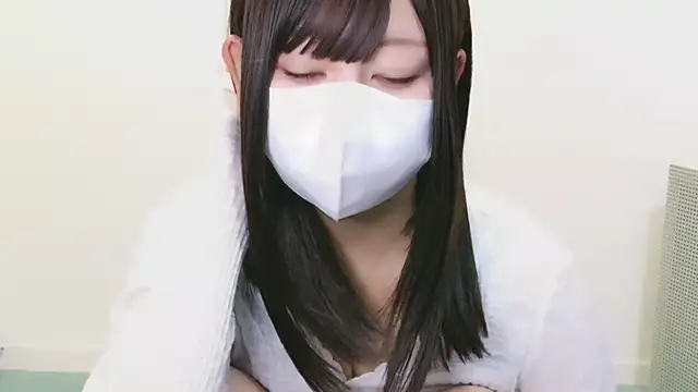 YUTSU KI online show from September 12, 2025, 1:11 pm