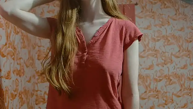 strawberrysmoothie online show from September 25, 2025, 3:10 am