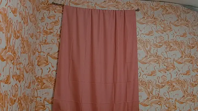 strawberrysmoothie online show from October 3, 2025, 1:57 am