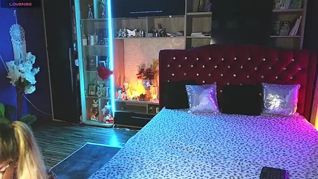 Snapshot of SeductiveCeline chatting on February 17, 2026, 3:19 pm SeductiveCeline online show from February 17, 2026, 3:19 pm