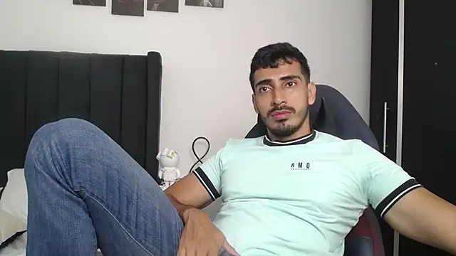 Snapshot of muscle_ares chatting on February 7, 2025, 4:46 pm muscle ares online show from February 7, 2025, 4:46 pm