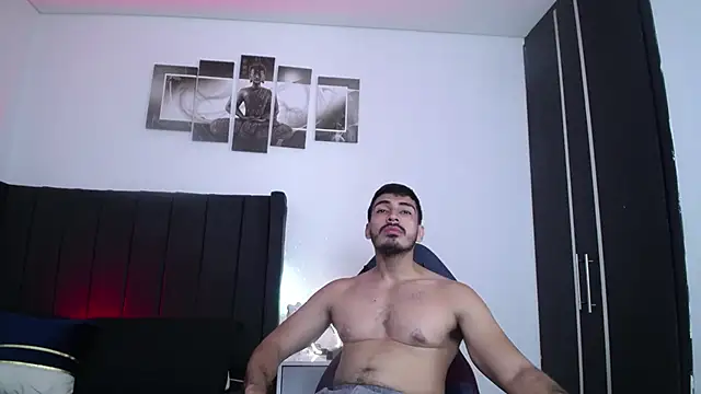 Snapshot of muscle_ares chatting on February 14, 2025, 11:53 am muscle ares online show from February 14, 2025, 11:53 am