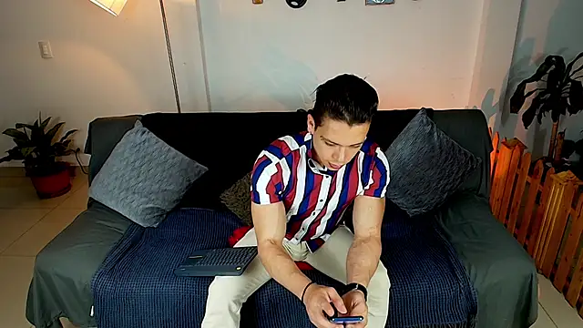 Baxter Dex online show from March 14, 2025, 11:43 pm