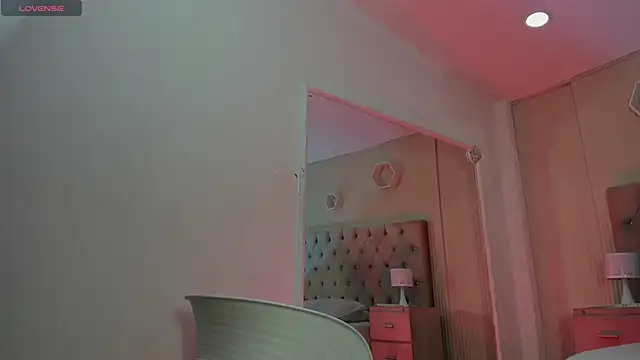 Agathaargent  online show from November 26, 2025, 4:24 am