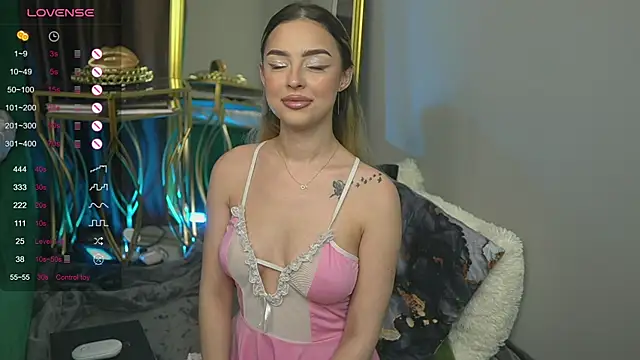 ScarletColes online show from December 13, 2024, 3:05 am