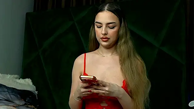 ScarletColes online show from February 15, 2026, 12:40 am