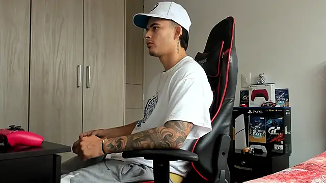 jacob firexx online show from November 2, 2025, 4:09 pm