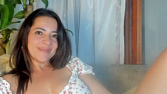 Capriijonesxxx online show from December 7, 2024, 12:41 am