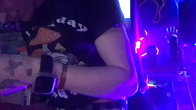 Snapshot of watermellonpussy chatting on December 25, 2024, 11:00 am watermellonpussy online show from December 25, 2024, 11:00 am