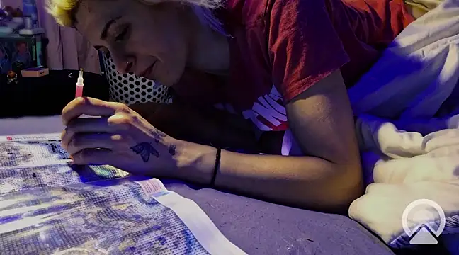 Snapshot of watermellonpussy chatting on February 18, 2025, 6:37 pm watermellonpussy online show from February 18, 2025, 6:37 pm