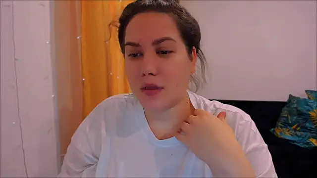  madalexa  online show from February 2, 2025, 9:40 am