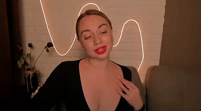 Snapshot of DanielaWisse chatting on December 8, 2024, 9:52 pm DanielaWisse online show from December 8, 2024, 9:52 pm