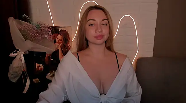 Snapshot of DanielaWisse chatting on January 9, 2025, 10:20 pm DanielaWisse online show from January 9, 2025, 10:20 pm