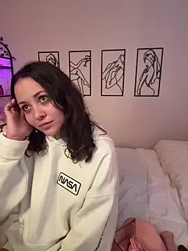 Megan Rodrigo online show from November 24, 2025, 7:46 pm