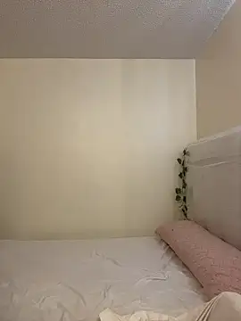 Megan Rodrigo online show from February 17, 2026, 2:13 pm