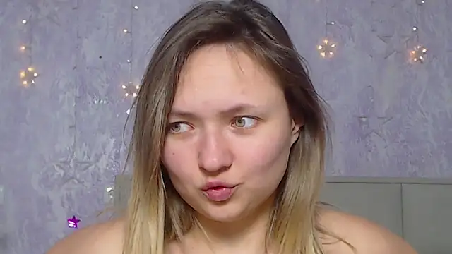 Snapshot of SallyVerda chatting on January 16, 2025, 5:12 pm SallyVerda online show from January 16, 2025, 5:12 pm