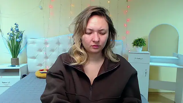 Snapshot of SallyVerda chatting on January 18, 2025, 6:21 pm SallyVerda online show from January 18, 2025, 6:21 pm