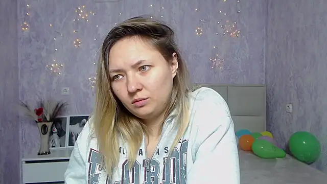 Snapshot of SallyVerda chatting on January 19, 2025, 6:32 pm SallyVerda online show from January 19, 2025, 6:32 pm