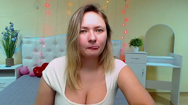 Snapshot of SallyVerda chatting on January 30, 2025, 9:47 pm SallyVerda online show from January 30, 2025, 9:47 pm